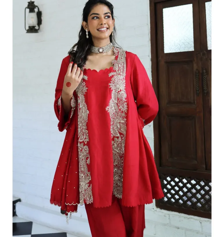 Adhira Kurta Set