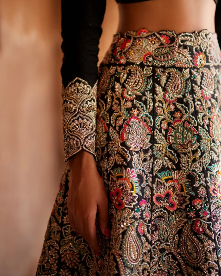 Artha Lehenga Set