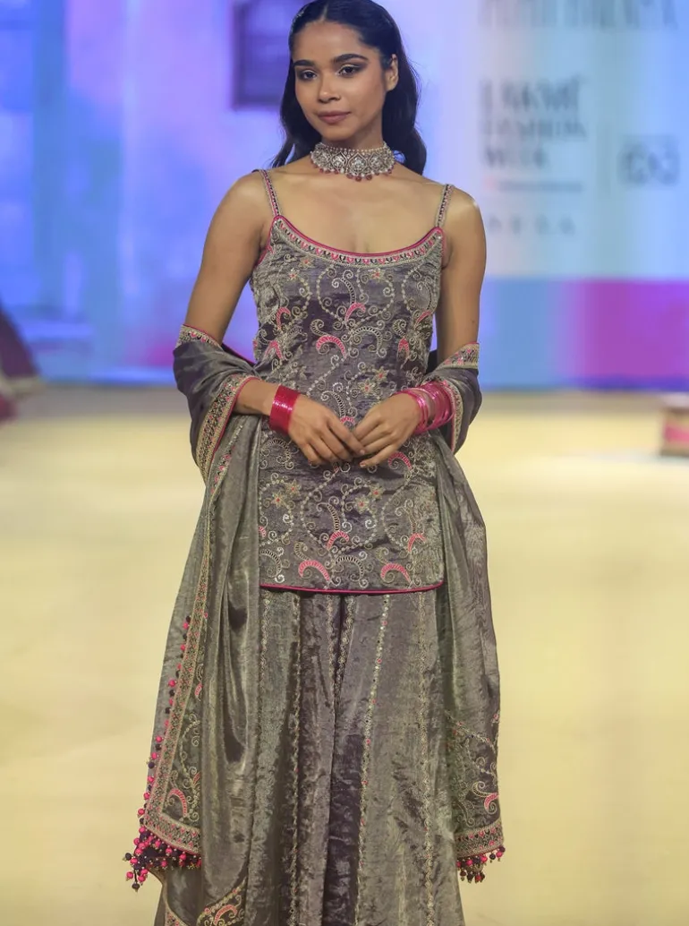 Baingani Noor Sharara Set