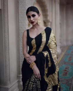 Black Bunch of Birds Crinkle Sari