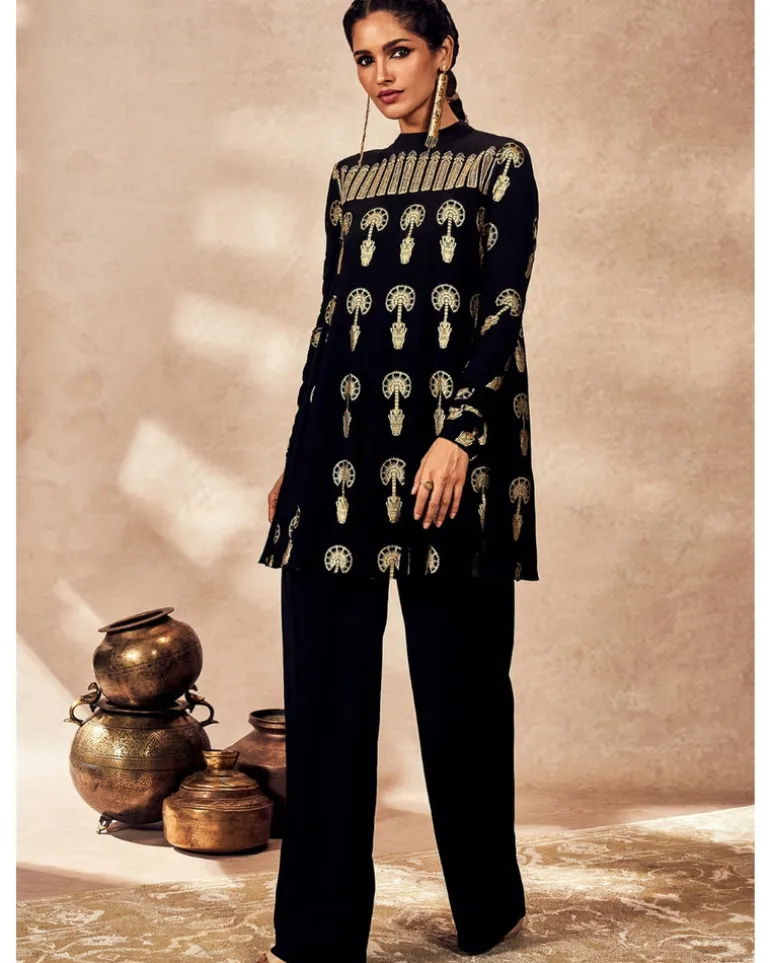 Black Traveler's Palm Tunic Set