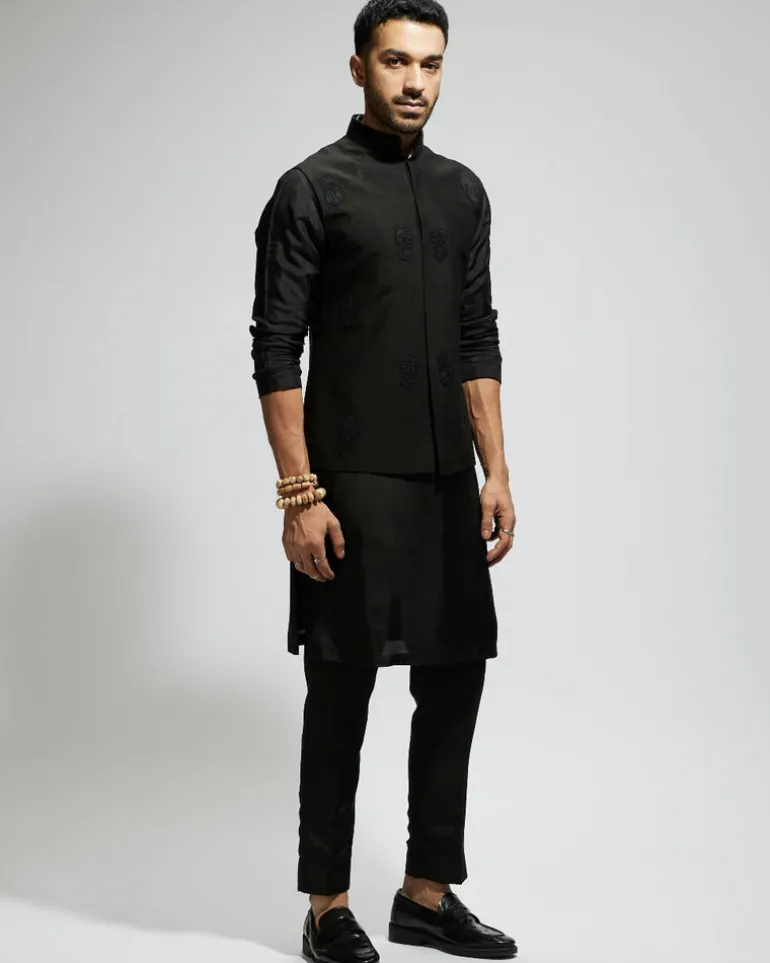 Black Tribal Mask Bandi Set