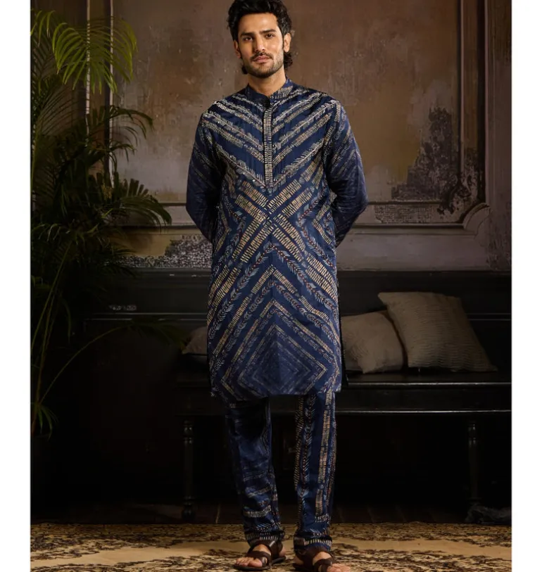 Blue Chevron Print & Silver Highligted Kurta Paired With Printed Pants