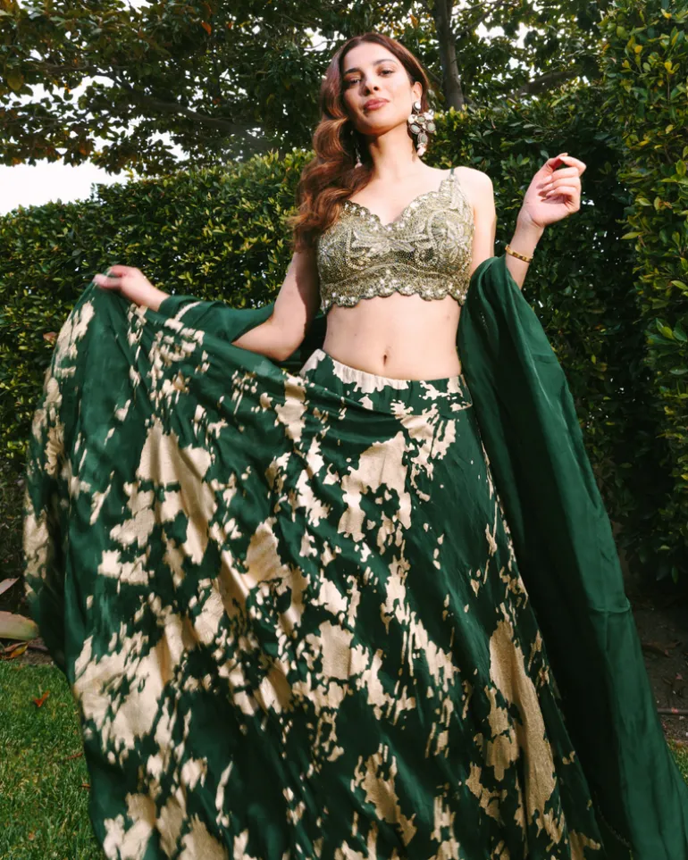 Cora Lehenga