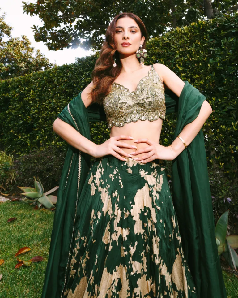 Cora Lehenga