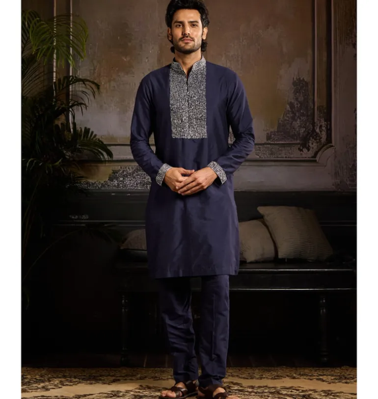 Dark Blue Silver Cutdana & Zari Yoke Embroidered Zip Detailed Kurta Paired With Dark Blue Kurta