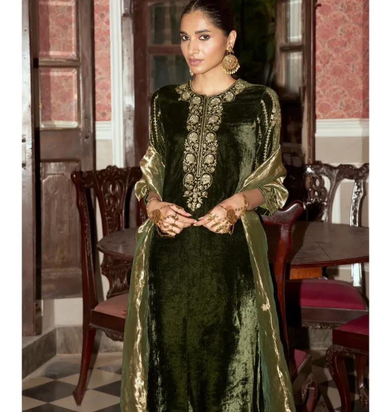 Emerald Green Embroidered Velvet Straight Kurta Set