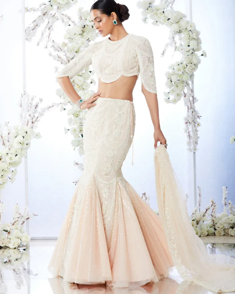 Isra Lehenga