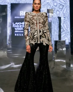 Leila Sharara Set