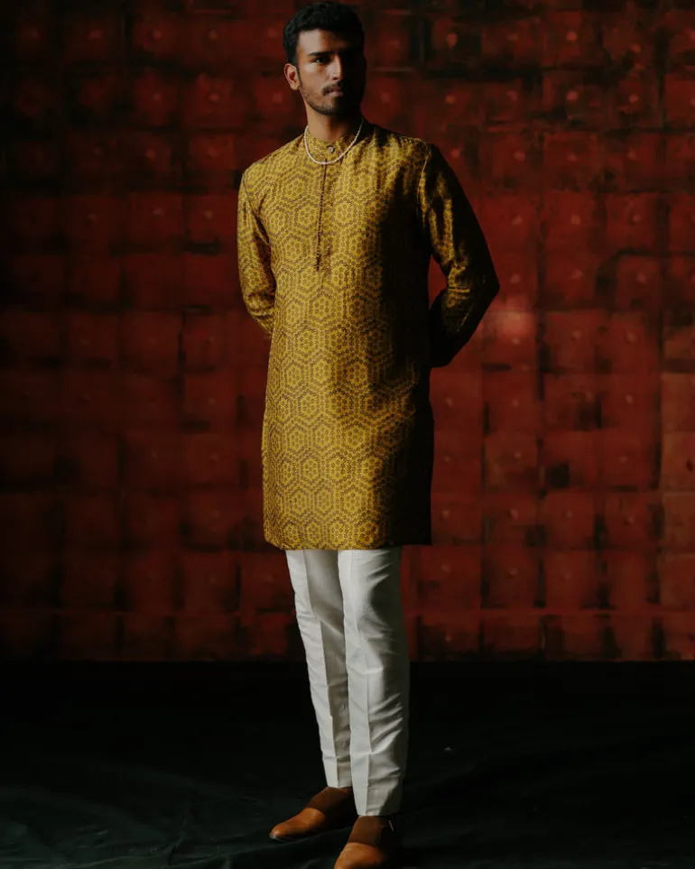 Lucian Amber Kurta Set