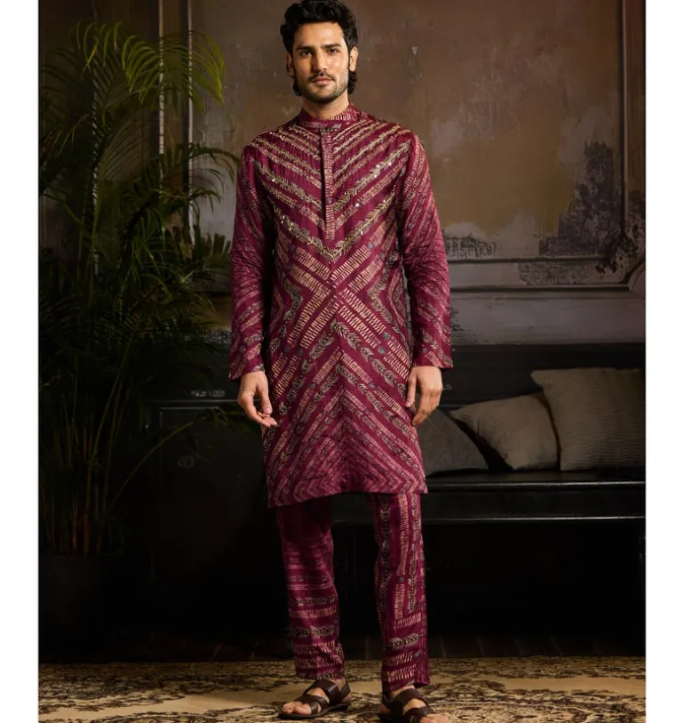 Maroon Chevron Print & Gold Highlighted Kurta Paired With Printed Pants