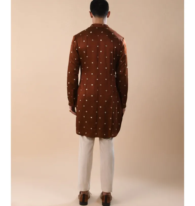 Outspread Mirror Highlighted Panelled Kurta Set