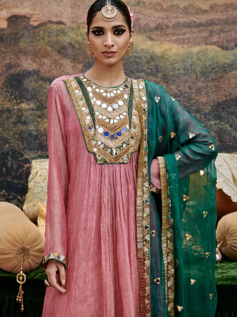 Padma Tabaan Suit Set