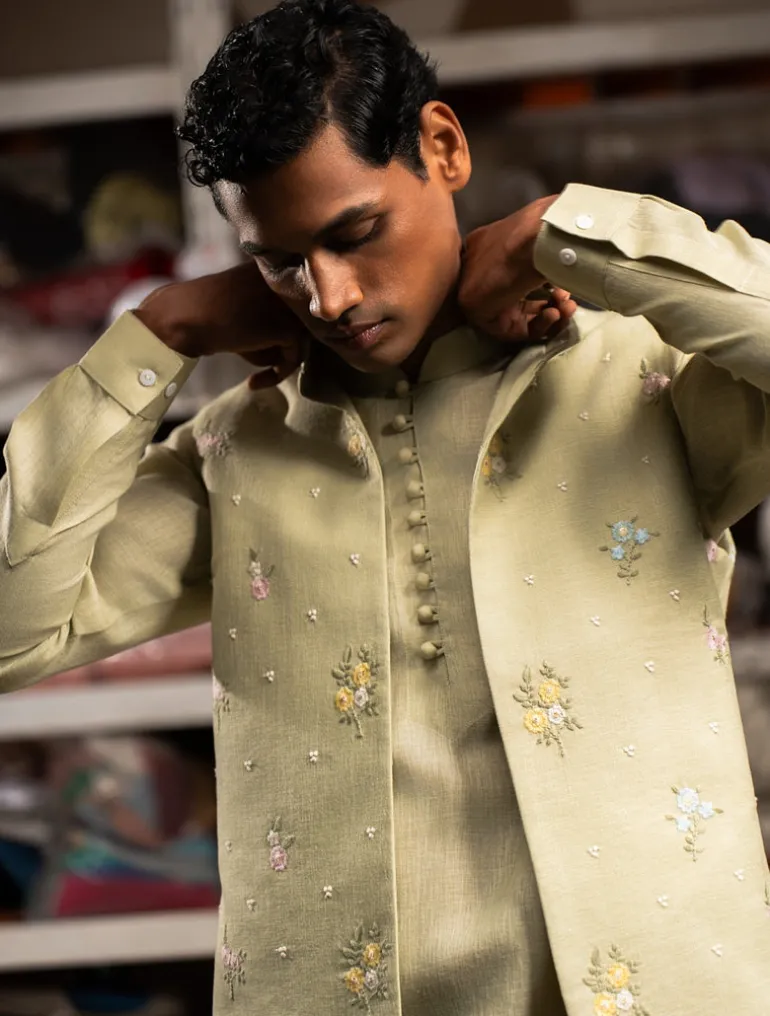 Raag Open Bandi With Matching Kurta Pajama Set