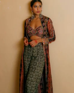 Rani Crop Top Cape Set