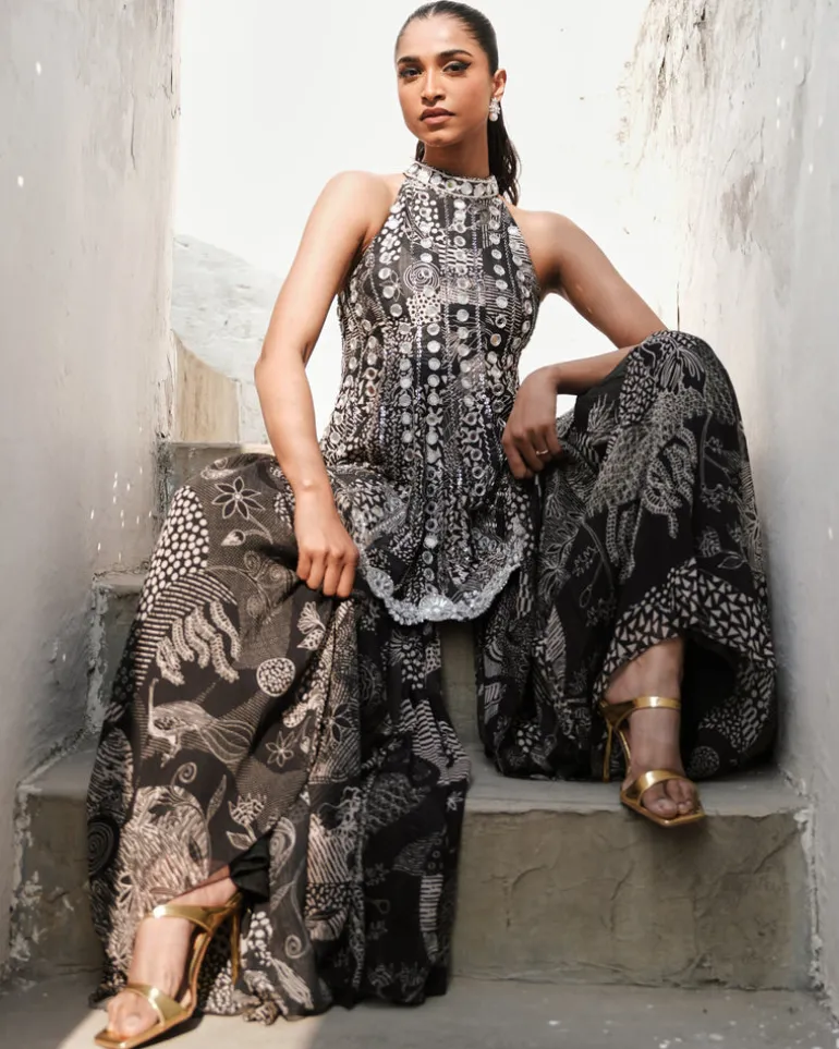 Reeha Sharara Set