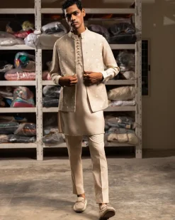 Ruh Open Bandi With Matching Kurta Pajama Set