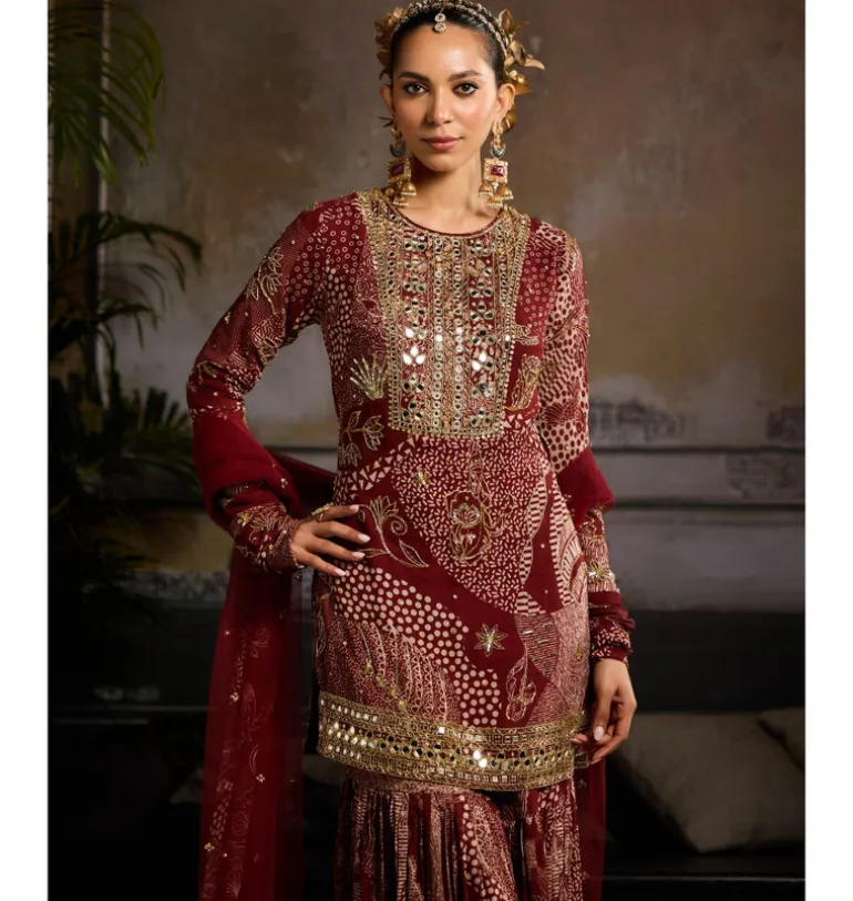 Scarlet Whisper Kurti Set