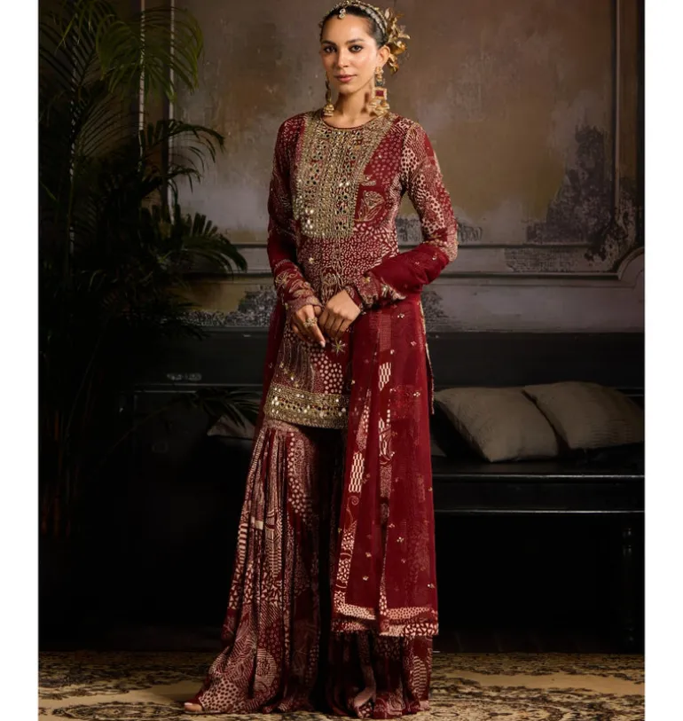 Scarlet Whisper Kurti Set