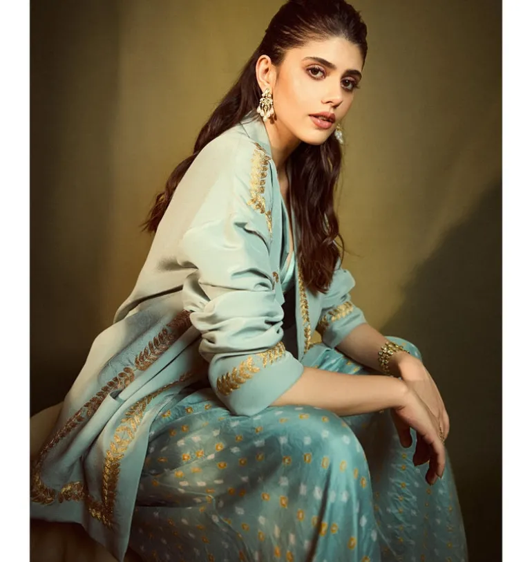 Serenity Bandhani Set