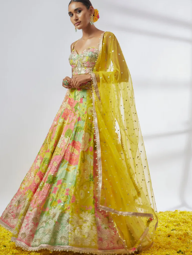 Sumaira Lehanga Set