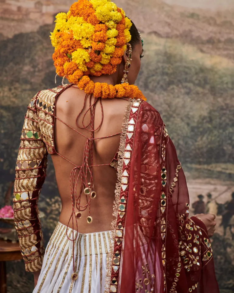 Surkh Lehenga Set