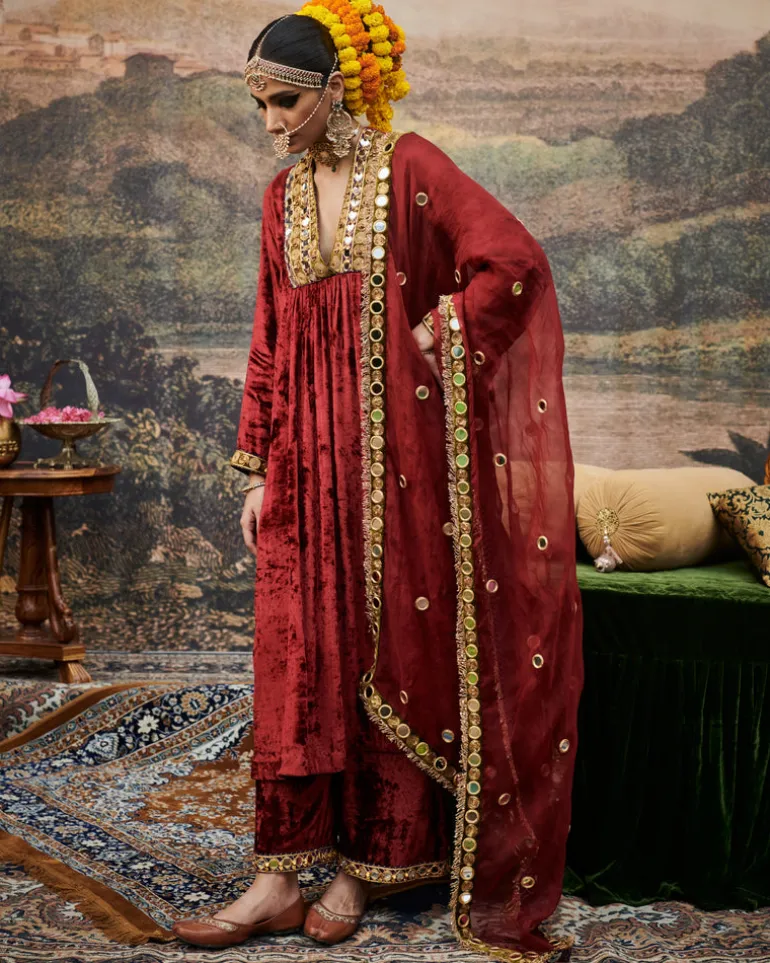 Surkh Shaahi Suit Set