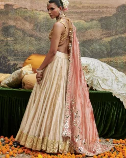 Svet Gulal Lehenga Set