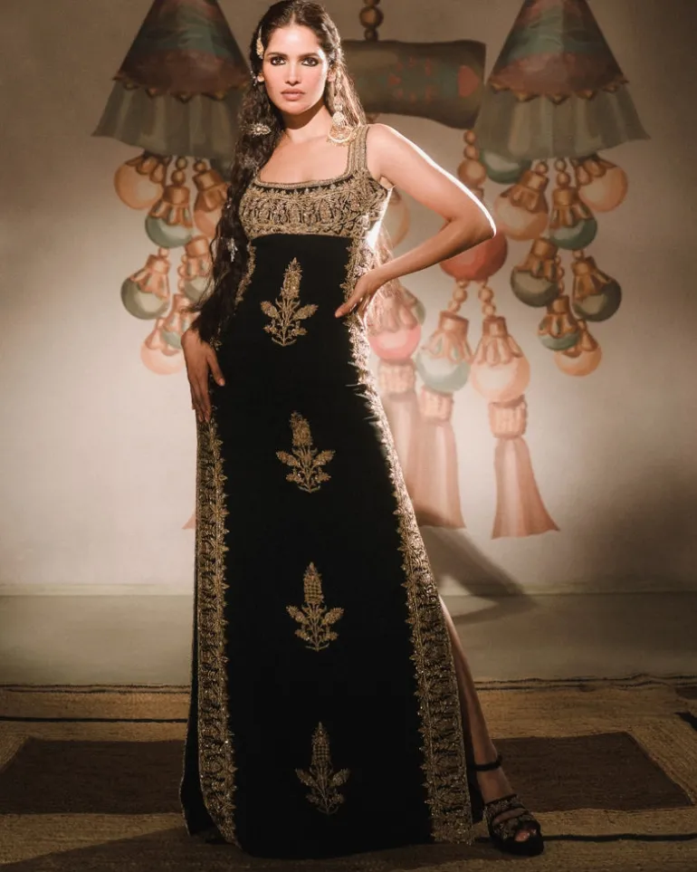 The Anjeer Pak Gown