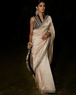 The Grand Athena Sari