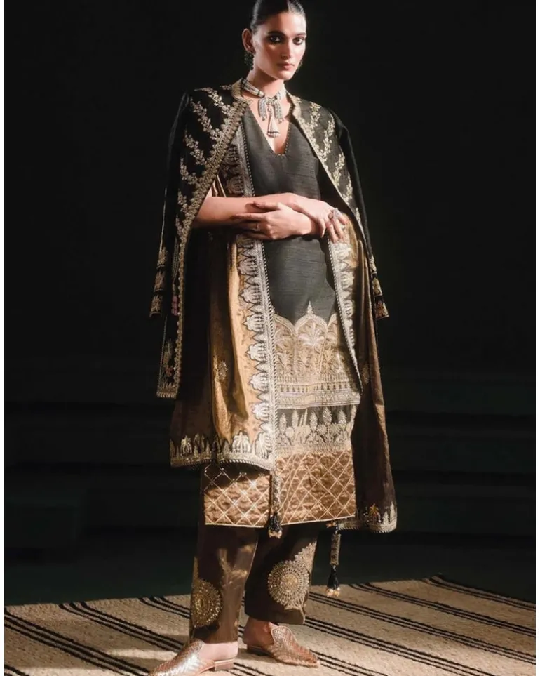 The Kala Khatta Salwar Set