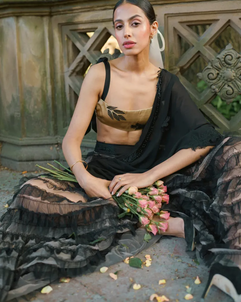 The Little Black Bow Sari Set