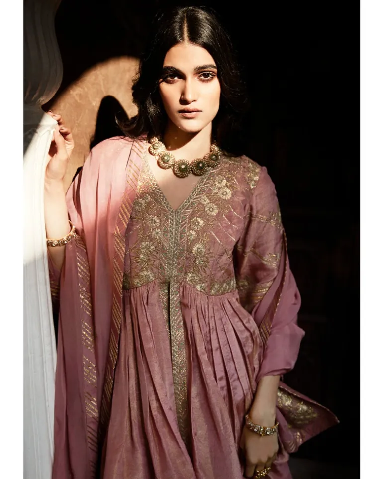 The Tissue Gota Matsya Peplum