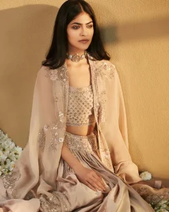 Tuscan Gold Roman Cape Set