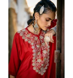 Vihana Embroidered Kaftan