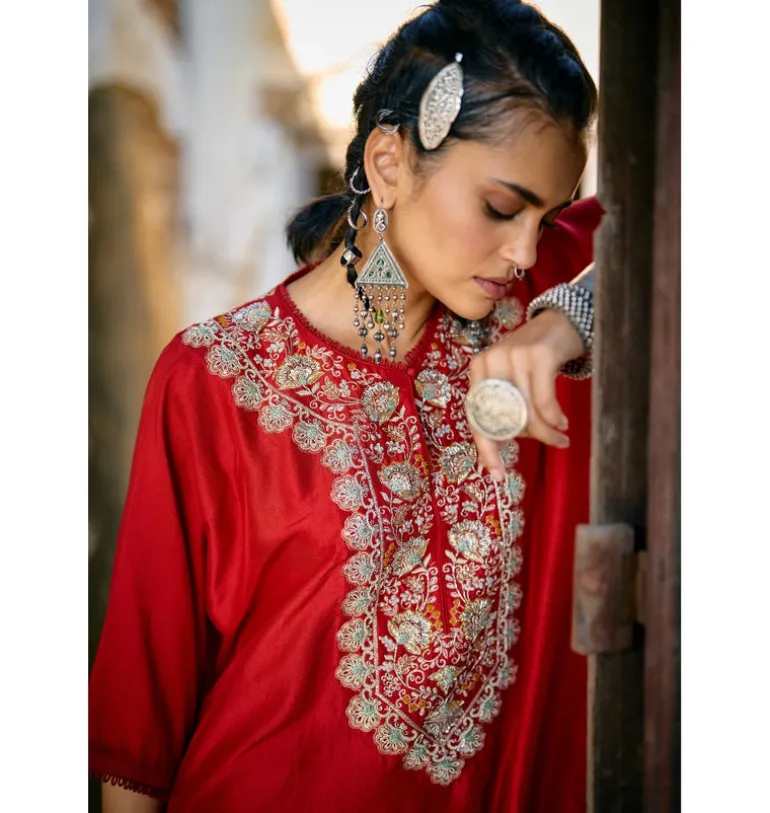 Vihana Embroidered Kaftan
