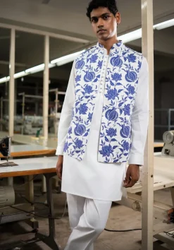 White Anaar Open Bandi With Matching Kurta Pajama Set